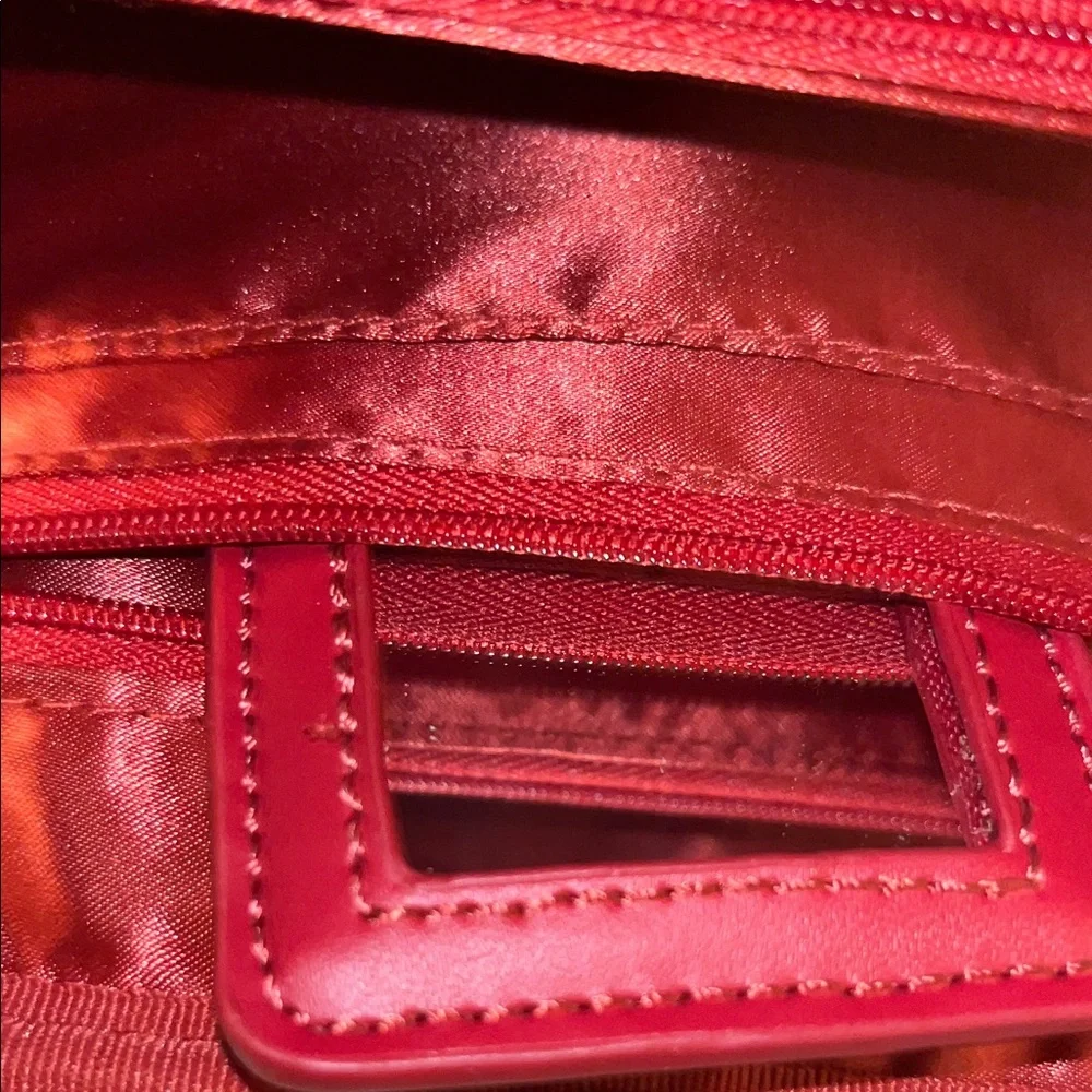 Joy & Iman Cherry Red Leather Crossbody Bag - Picture 11 of 12